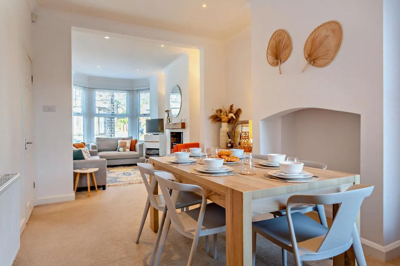 3-Bedroom Home With Free Parking&Flexible Bed Configuration هاروغايت 0*,  المملكة المتحدة